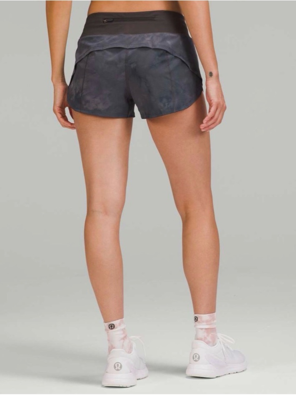 Lululemon Speed Up Low-Rise Lined Short 2.5" Diamond Dye Pitch Grey Graphite 4 - Picture 2 of 10